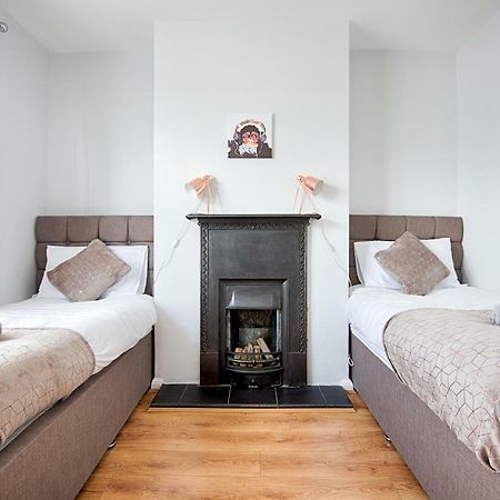 Off Road Parking, Garden, Tv In Every Room Swansea Luaran gambar