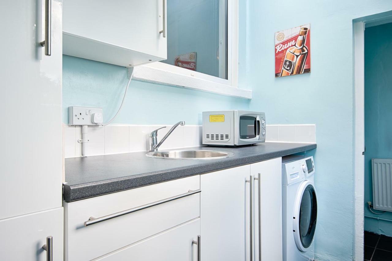 Off Road Parking, Garden, Tv In Every Room Swansea Luaran gambar