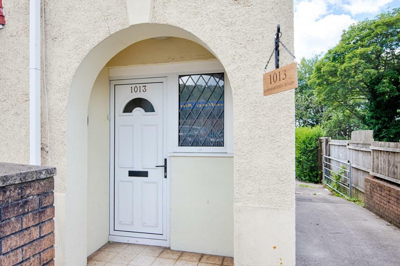 Off Road Parking, Garden, Tv In Every Room Swansea Luaran gambar