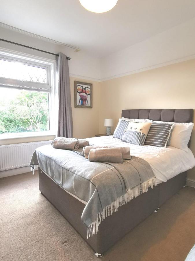 Off Road Parking, Garden, Tv In Every Room Swansea Luaran gambar