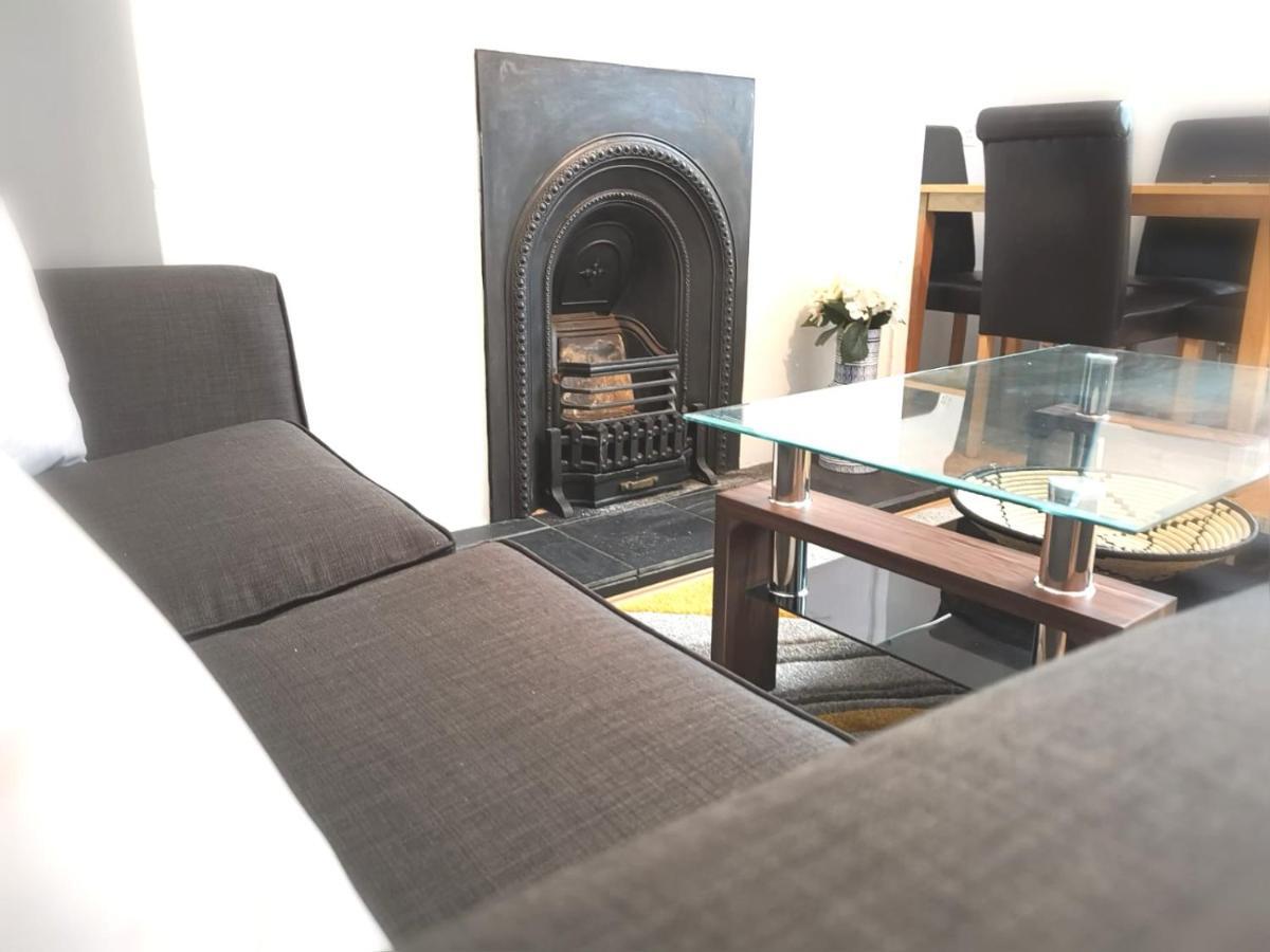 Off Road Parking, Garden, Tv In Every Room Swansea Luaran gambar